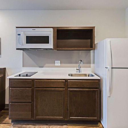 Woodspring Suites Davenport Quad Cities Exteriör bild