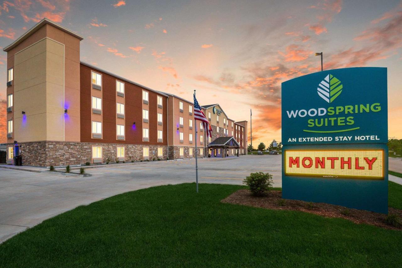 Woodspring Suites Davenport Quad Cities Exteriör bild