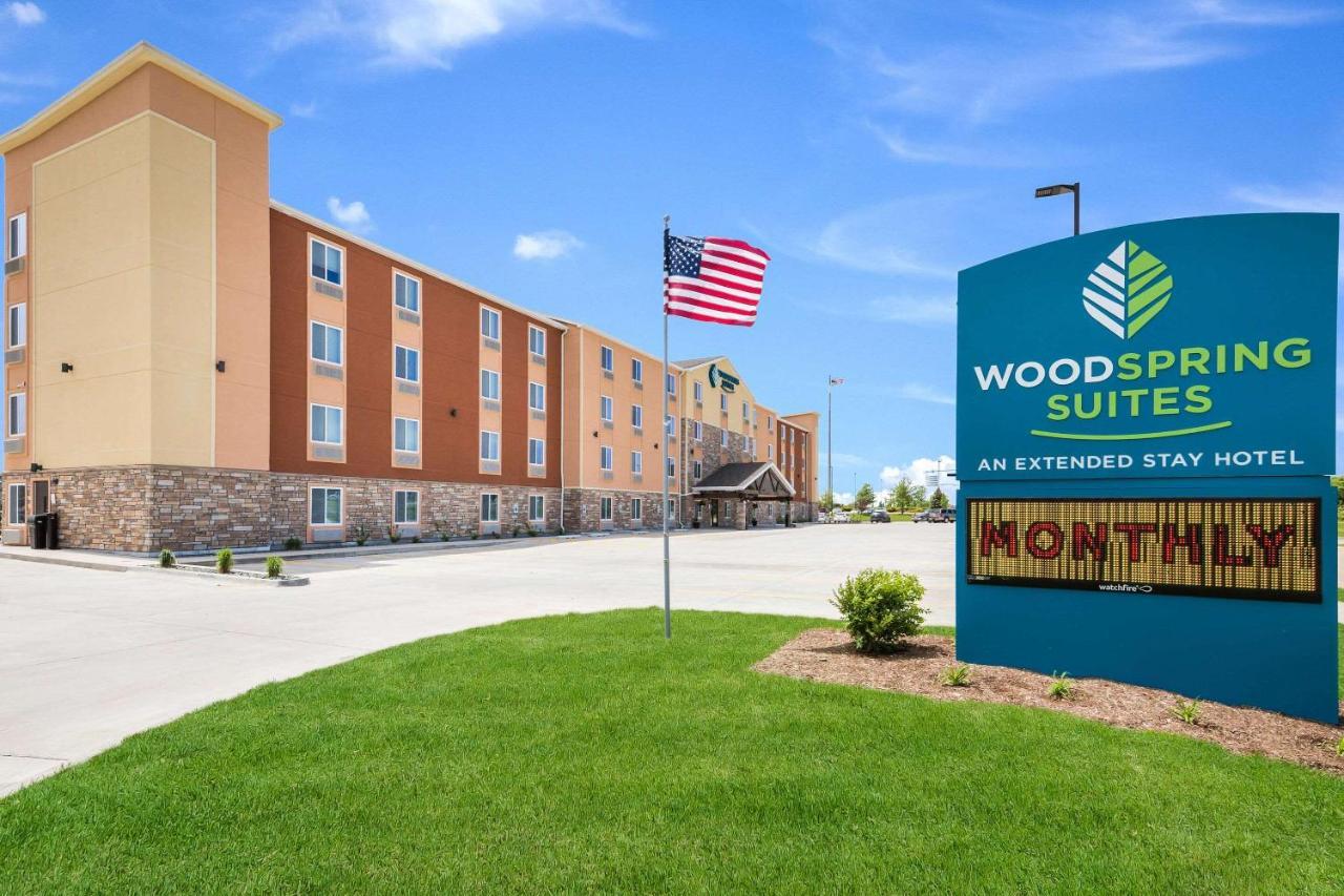 Woodspring Suites Davenport Quad Cities Exteriör bild